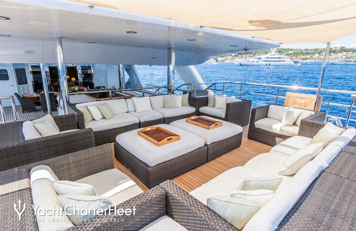 charter-the-wellesley-yacht-4