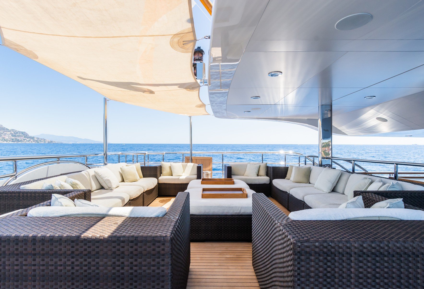 luxury-charter-yacht-the-wellesley-27